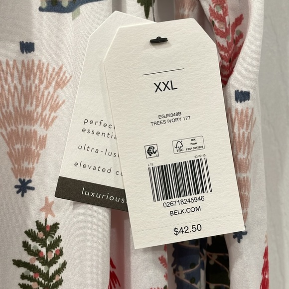 NWT women’s plus s 2x/xxl Christmas pajama pants with pockets. Comfy pants! - Picture 4 of 5